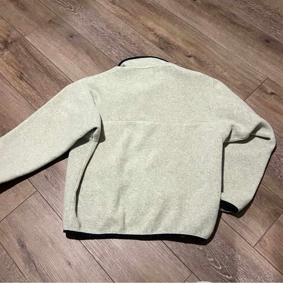 Lightweight Synchilla Snap-T Fleece Pullover - Men's - Medium - Oatmeal Heather - Picture 3 of 3